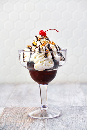 HOT FUDGE BROWNIE